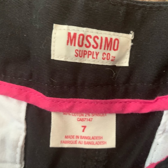 Black Cargo Shorts - Picture 5 of 5